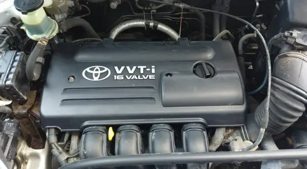 Toyota RAV4 - jaki silnik wybrać, aby zaoszczędzić na paliwie?