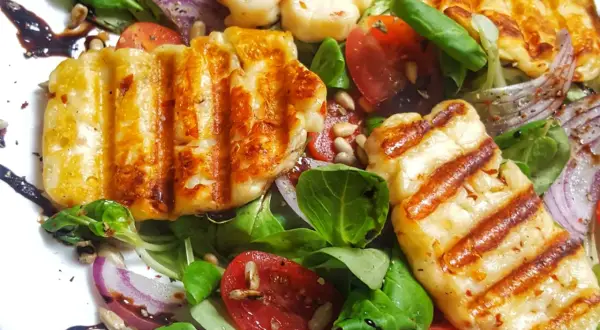 Czy ser halloumi jest zdrowy? Odkryj prawdę o jego wartościach odżywczych
