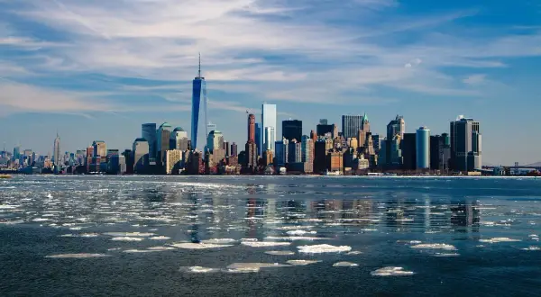 Ile trwa lot do USA Chicago? Czas podróży z Warszawy i innych miast