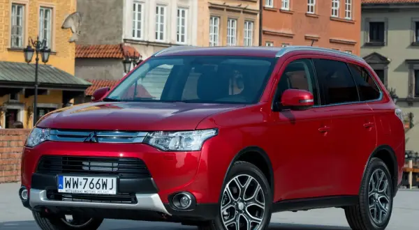 Opinie o Mitsubishi: Recenzje i najczęstsze problemy użytkowników samochodów