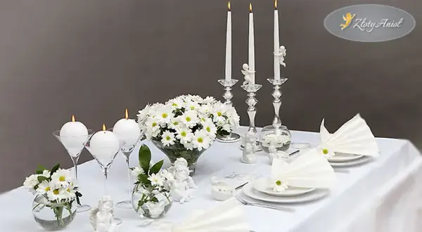 Jak ubrać stół na komunię - proste triki na elegancką dekorację