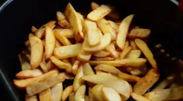 Jak zrobić frytki w frytkownicy beztłuszczowej Tefal, aby były chrupiące
