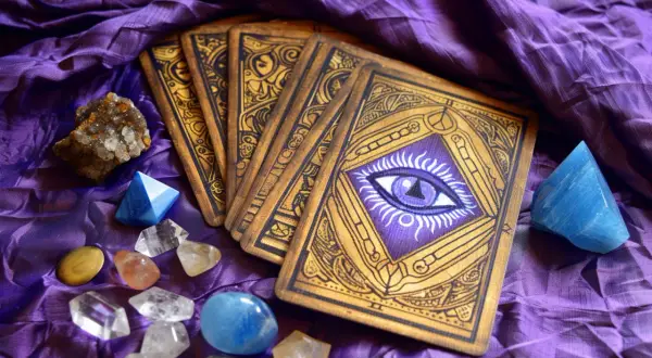 Losuj lenormand: Jak korzystać z kart Lenormand do wróżenia?
