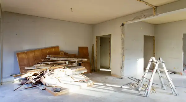 Ile kosztuje przebudowa domu? Sprawdź, jakie wydatki cię czekają