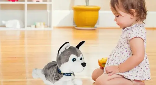 Najlepsze interaktywne zabawki dla dzieci - piesek husky zabawka
