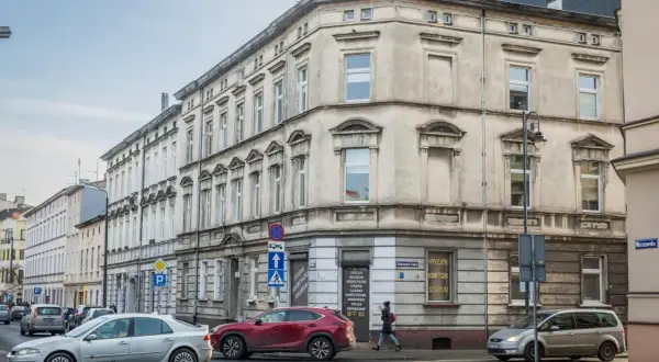 Ile kosztuje remont elewacji kamienicy? Poznaj ukryte koszty i oszczędności