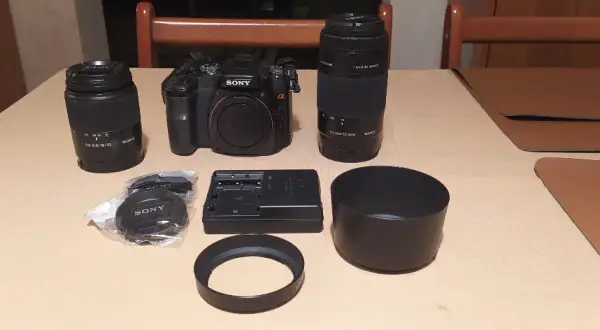 Najlepsze ceny lustrzanek Sony - porównaj modele i oszczędzaj
