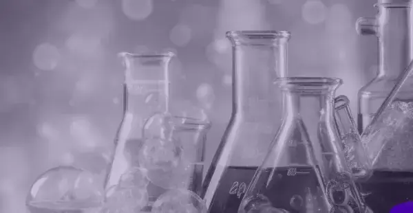 Co można mieć na maturze z chemii? Oto niezbędne narzędzia i zasoby