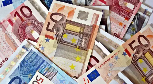 Jaka waluta w Estonii? Zaskakujące fakty o euro i koronie estońskiej