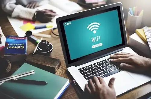 Jak uruchomić wifi w laptopie i uniknąć problemów z połączeniem