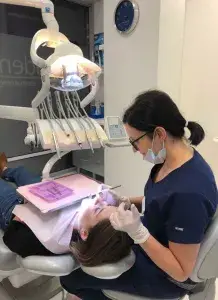 Czy znieczulenie u dentysty boli? Jak uniknąć dyskomfortu podczas zabiegu