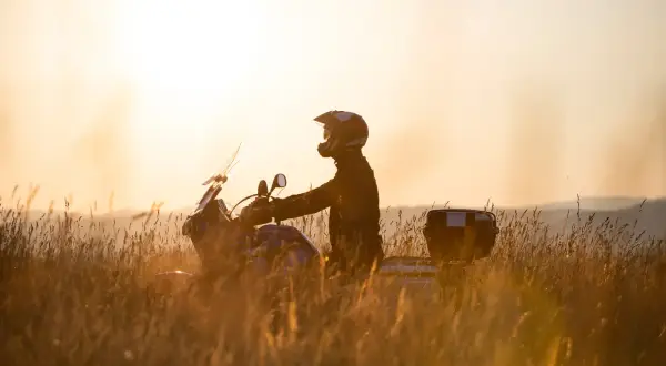 Sezon motocyklowy od kiedy do kiedy - nie przegap idealnych dat