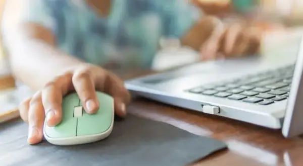 Jak uruchomić myszkę w laptopie - rozwiąż problemy z połączeniem