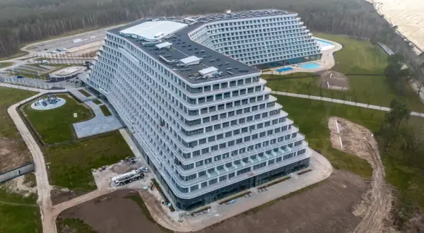 Ile pokoi ma hotel Gołębiewski w Pobierowie? Sprawdź to teraz!