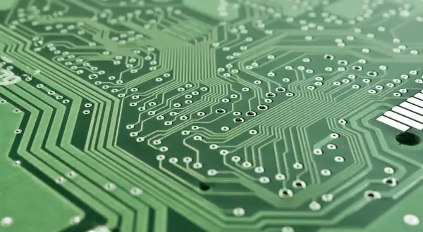 Sprzęt elektroniczny dla wymagających – dlaczego warto postawić na procesory AMD?
