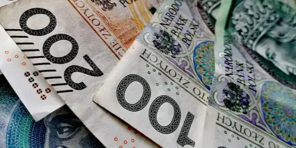 Jak wziąć debet w bankomacie – uniknij błędów i opłat krok po kroku