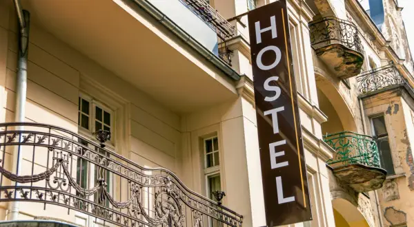 Jak wygląda nocleg w hostelu? Odkryj prawdę o hostelach i ich zaletach