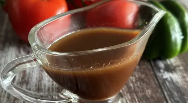 Jak zrobić sos balsamiczny do sałatki - prosty przepis na pyszny dressing