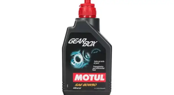 Motul 80W90 - Dlaczego warto wybrać ten olej do skrzyni biegów?