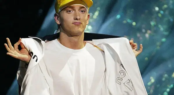 Z kim jest Eminem? Odkryj jego zawirowania w życiu osobistym