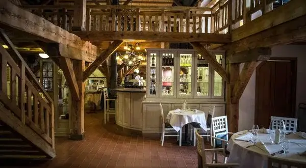 Gdzie zjeść w Gnieźnie? Odkryj najlepsze restauracje na każdą okazję