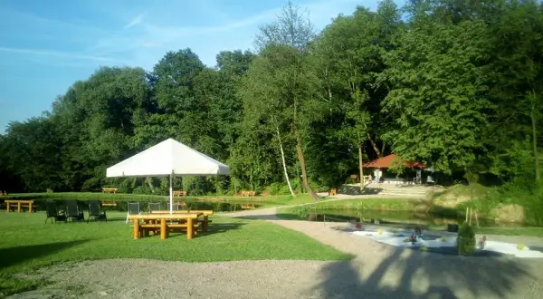 Łowisko u Mańka - idealne miejsce na wędkowanie i relaks w Gołkowicach