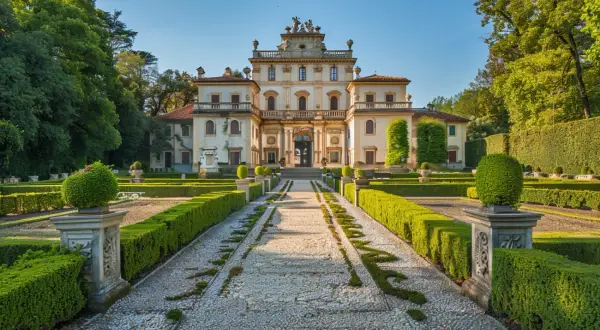 Historia, architektura i zabytki pałacu w Rusinowie – przewodnik