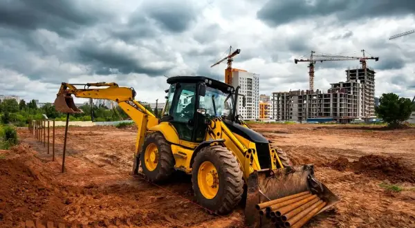 Jaki olej hydrauliczny do koparki? Uniknij kosztownych błędów