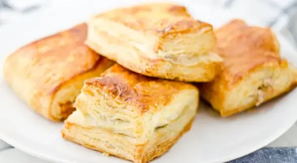 Ile kalorii ma ciastko francuskie? Sprawdź, jak wpływa na dietę i zdrowie