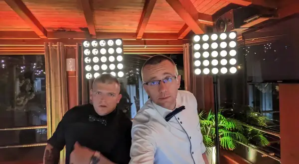 Ile kosztuje DJ na studniówkę? Ceny, które Cię zaskoczą