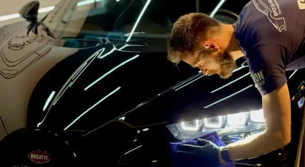 Jesienny auto detailing. Dlaczego to najlepsza pora na zadbanie o swoje auto?