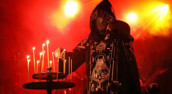 Jak wygląda czarna msza? Rytuały, symbole i tajemnice ceremonii