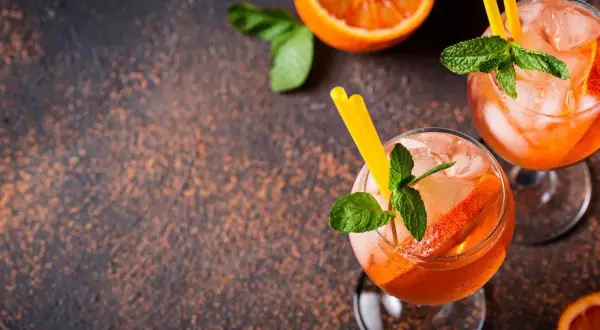 Najlepsze drinki z martini fiero, które zaskoczą Twoich gości