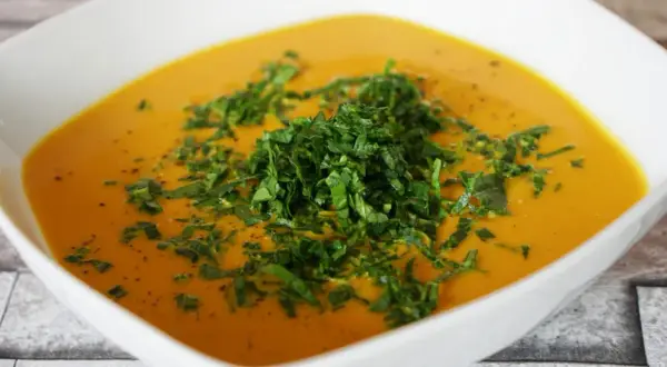 Jak przyprawić zupę dyniową, aby uzyskać wyjątkowy smak i aromat