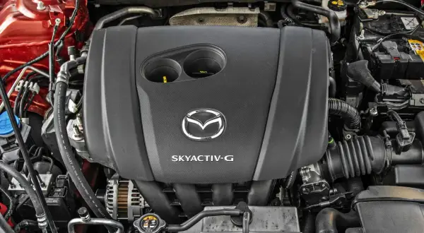 Mazda 6 jaki silnik wybrać, aby uniknąć wysokich kosztów paliwa?