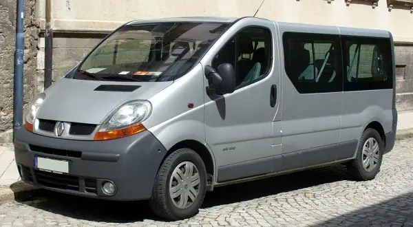 Ile waży bus 9-osobowy? Zaskakujące różnice w wagach modeli