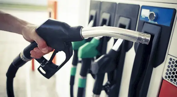 Lepszy diesel czy benzyna? Odkryj, co naprawdę się opłaca