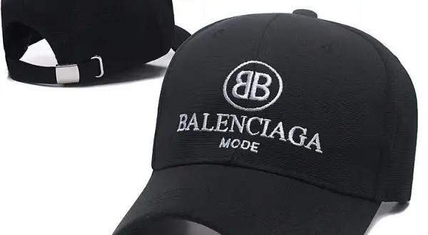Ile kosztuje czapka Balenciaga? Ceny, modele i gdzie kupić taniej