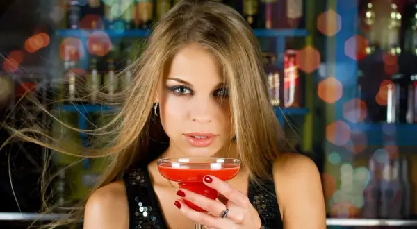 Pyszne drinki z tequili, które zaskoczą Twoich gości