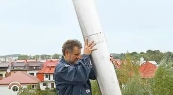 Jak prawidłowo zamontować wkład kominowy w starym kominie - poradnik krok po kroku