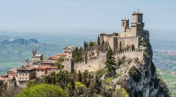 San Marino atrakcje: odkryj najciekawsze miejsca, które musisz zobaczyć