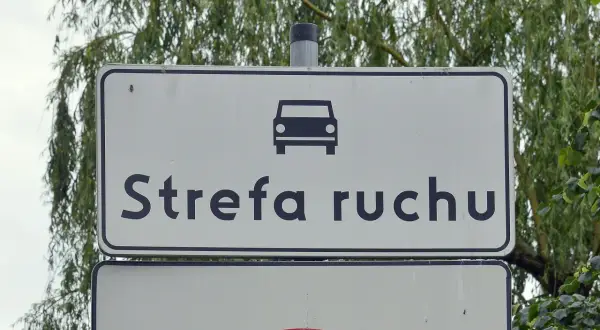 Strefa ruchu: Przepisy i zasady obowiązujące kierowców w strefach ruchu