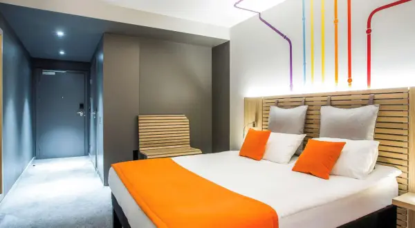 Ile kosztuje hotel w Warszawie? Ceny, które Cię zaskoczą!