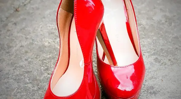 Gdzie można kupić fajne buty? Odkryj najlepsze sklepy online