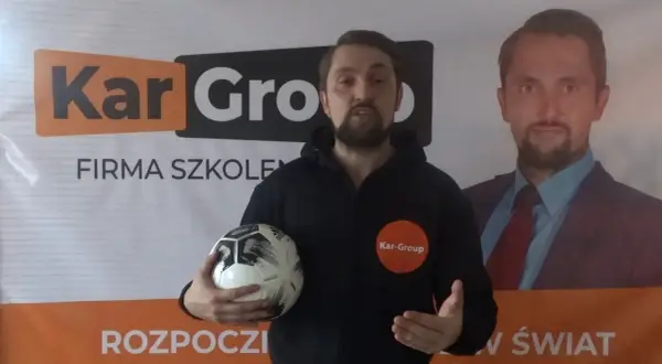 Korzyści współpracy z instruktorem piłki nożnej: co zyskasz i jak wpływa na rozwój