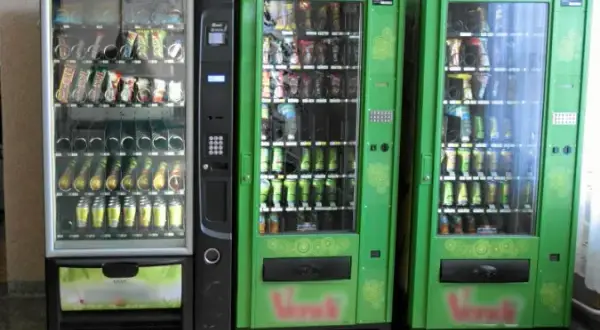 Jakie są realne zarobki z automatów vendingowych? Analiza i fakty.