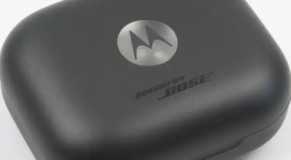 Jak podłączyć słuchawki bezprzewodowe Motorola - proste kroki i porady