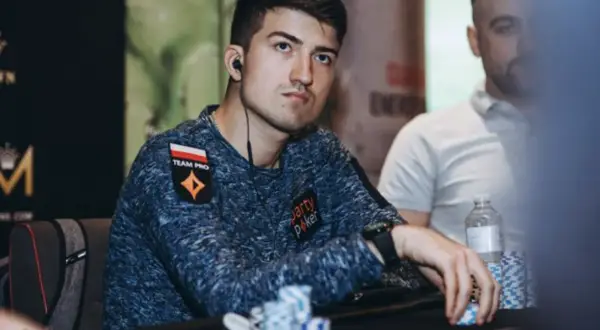 Pokerowe gwiazdy Polski: Kto zarabia miliony przy stołach?