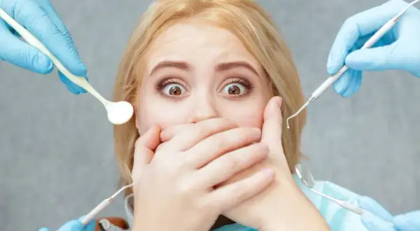 Jak wytrzymać u dentysty – skuteczne sposoby na stres i ból podczas wizyty