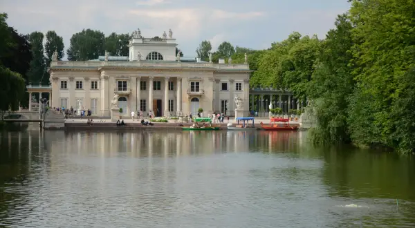 Niezwykły pałac w Łazienkach: najpiękniejszy zabytek Polski do zwiedzania
